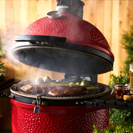 Priprava jedla v grile Kamado Joe